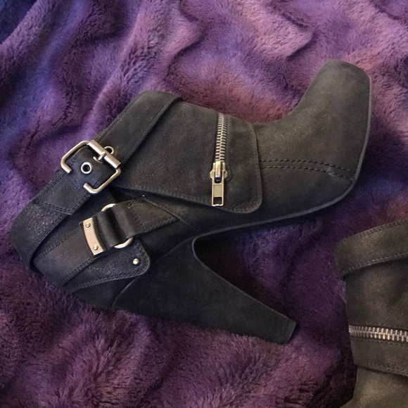 Aldo Platform Booties - Picture 8 of 8